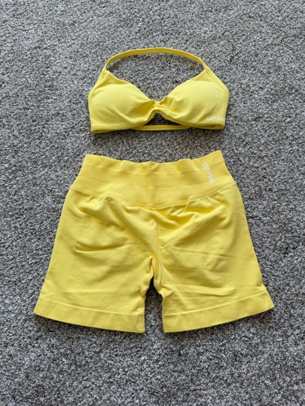 Dfyne Yellow Active Set - Sports Bra & High-Waist Shorts
